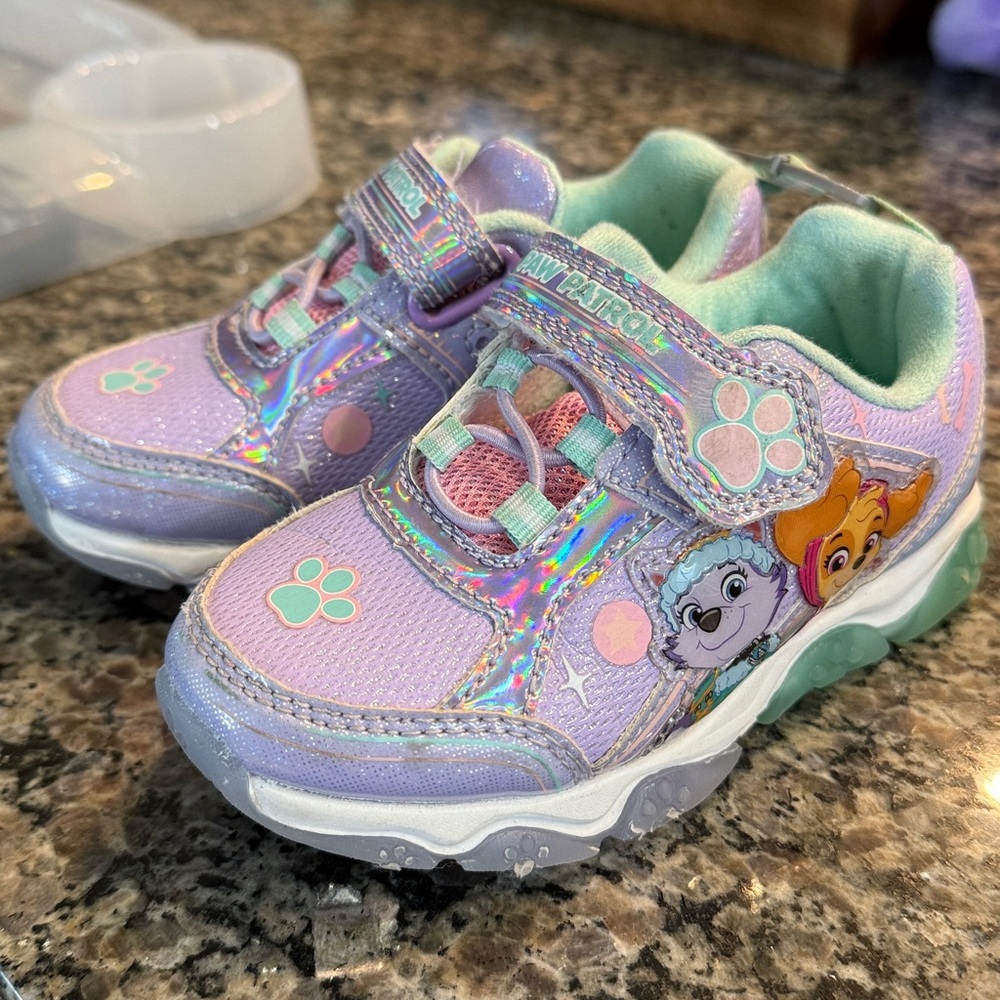 Light up Paw Patrol Sneakers - Toddler 8